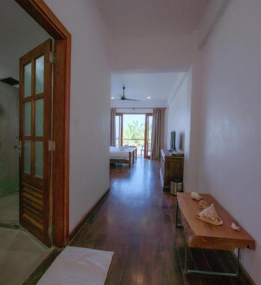 اتاق استاندارد با چشم‌انداز دریا, Cardamon Hotel Nilaveli