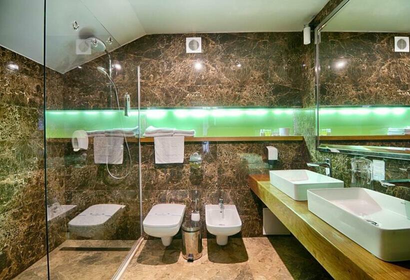 خانه 1 خوابه, F&b Spa Resort