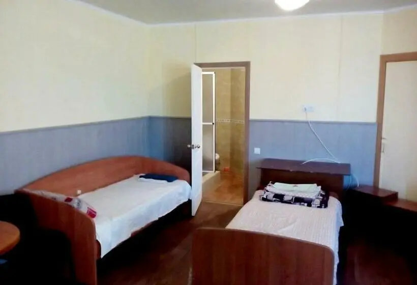 تختخواب در اتاق مشترک, Hostel Mnogoborets F. Klub