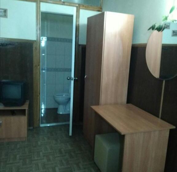 تختخواب در اتاق مشترک, Hostel Mnogoborets F. Klub