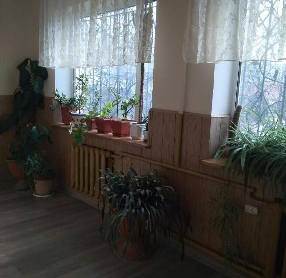 تختخواب در اتاق مشترک, Hostel Mnogoborets F. Klub