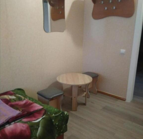 تختخواب در اتاق مشترک, Hostel Mnogoborets F. Klub