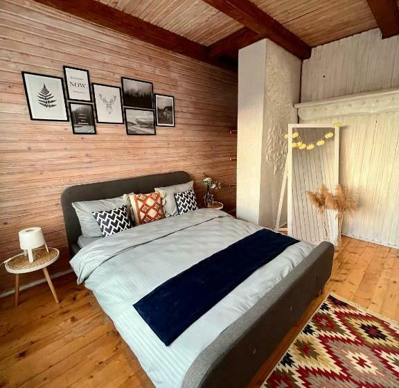 Perhesviitti, садиба рокса