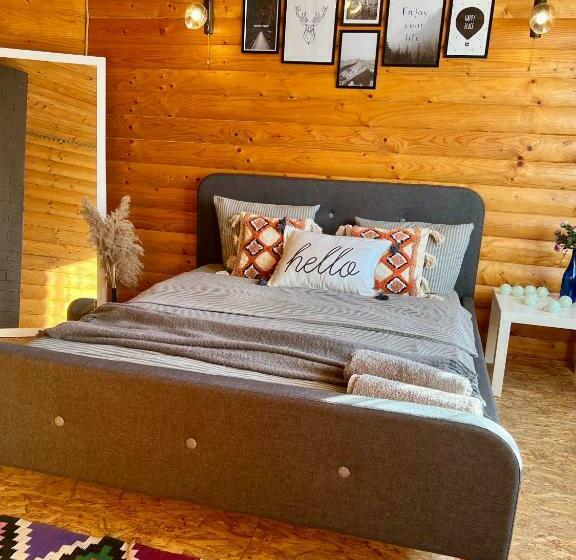 Perhesviitti, садиба рокса