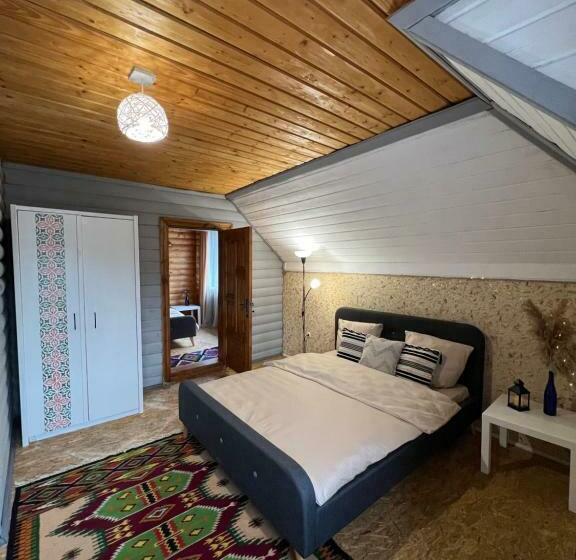 Perhesviitti, садиба рокса