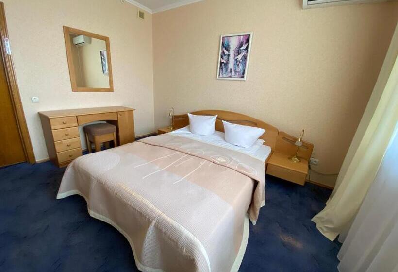 小型套房, Dnipro