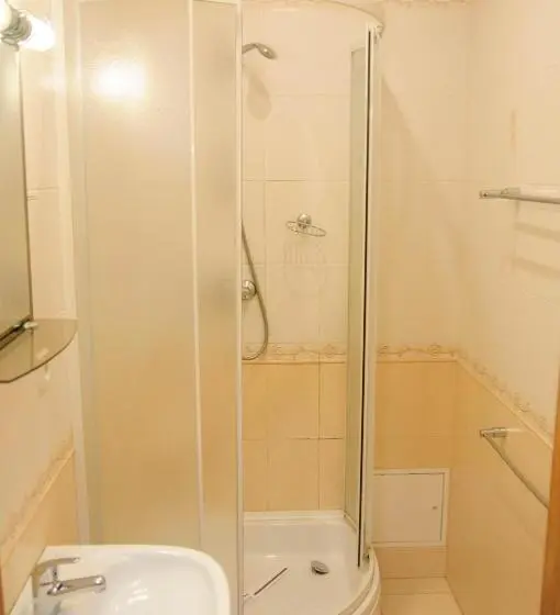 Habitación Estàndard Individual, Dnipro