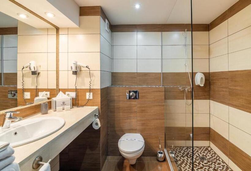 اتاق پنت هاوس, F&b Spa Resort