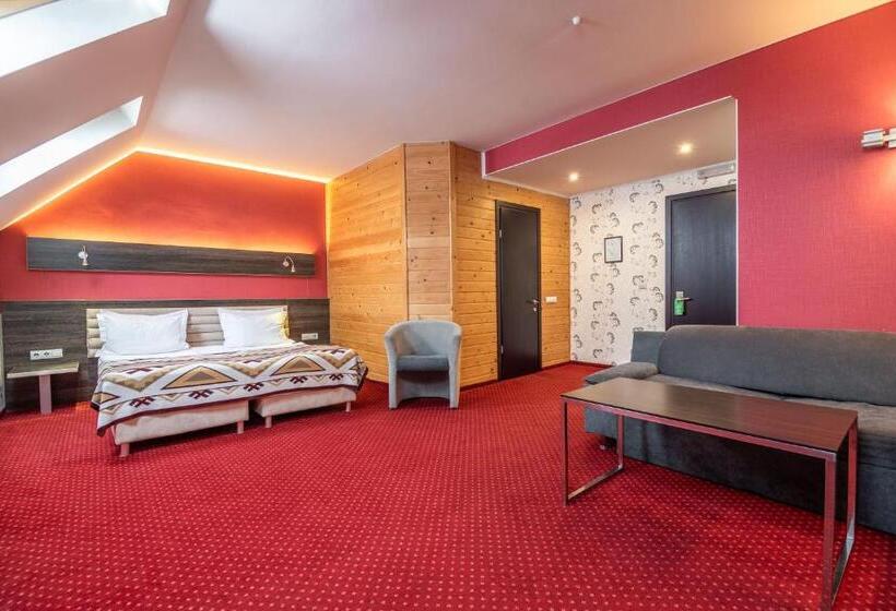 سوئیت پنت هاوس, F&b Spa Resort