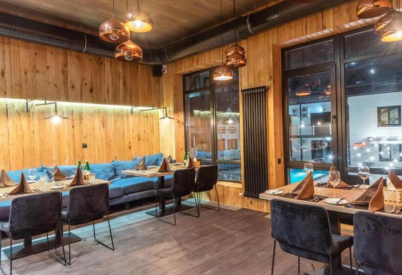 اتاق لوکس خانوادگی, F&b Spa Resort