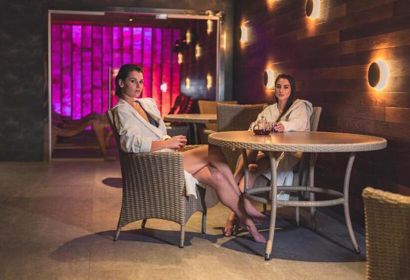 اتاق اکونومی, F&b Spa Resort