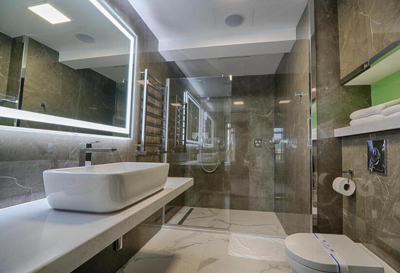 سوییت اجرایی, F&b Spa Resort