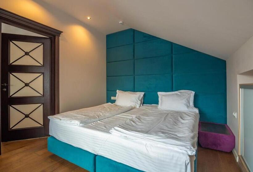 سوییت خانوادگی, F&b Spa Resort