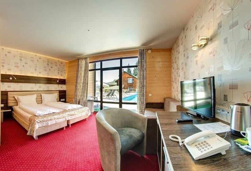 سوئیت جونیور با تراس, F&b Spa Resort