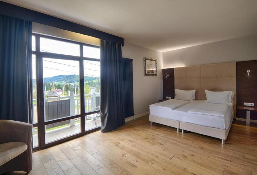 سوئیت با بالکن, F&b Spa Resort