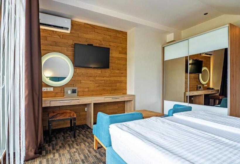 اتاق پنت هاوس, F&b Spa Resort