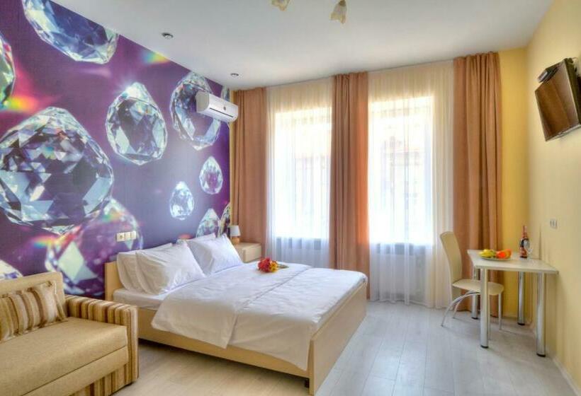 استودیوی استاندارد, Fire Inn