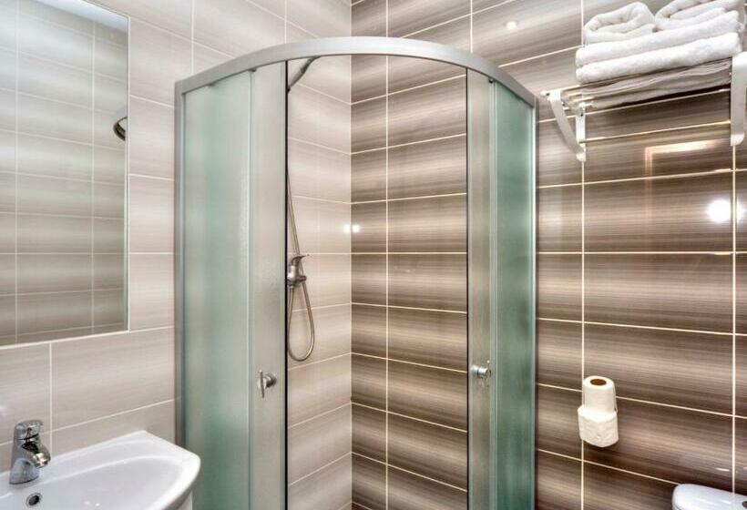 استودیوی استاندارد, Fire Inn