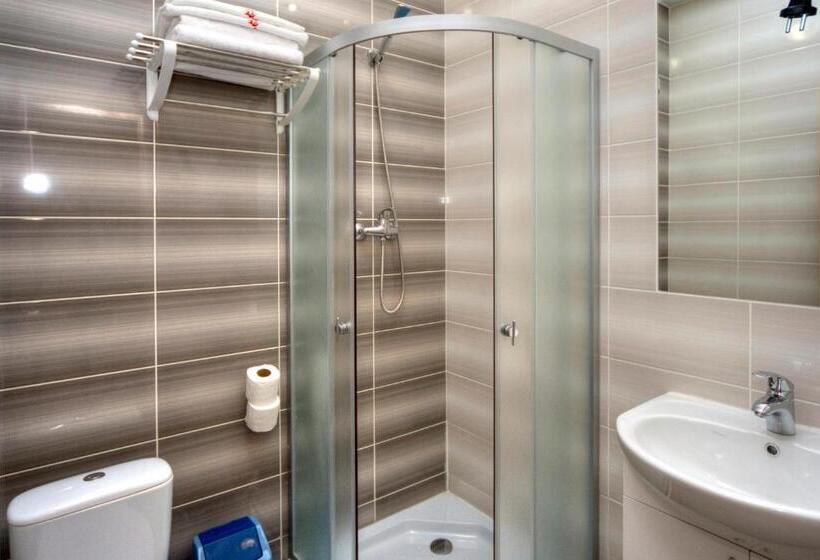 اتاق استاندارد با بالکن, Fire Inn