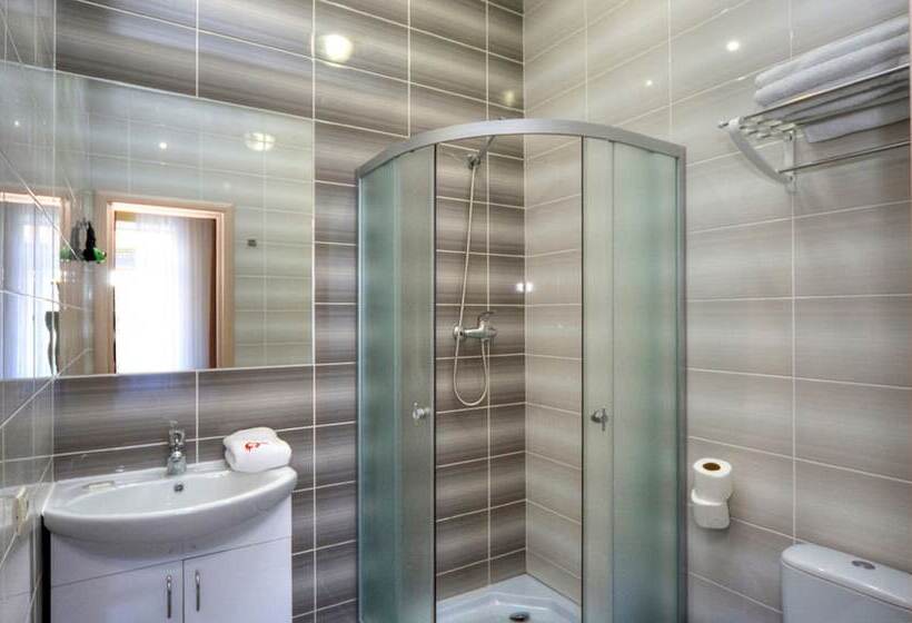 اتاق استاندارد با بالکن, Fire Inn