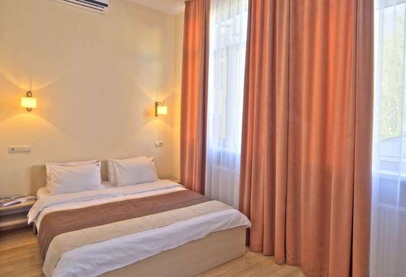 آپارتمان 1 خوابه, Fire Inn