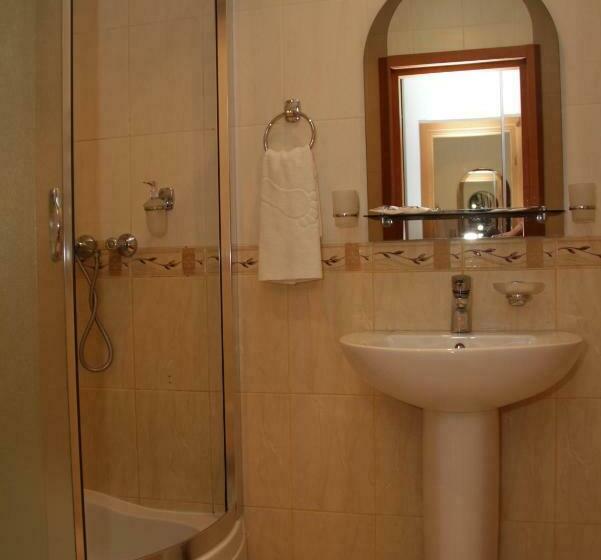 اتاق استاندارد, Kristina