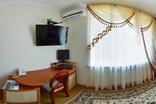 ２ベッドスイートルーム, Kristina