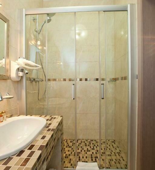 سوئیت با بالکن, Marsen