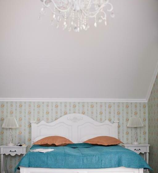 سوئیت با بالکن, Marsen