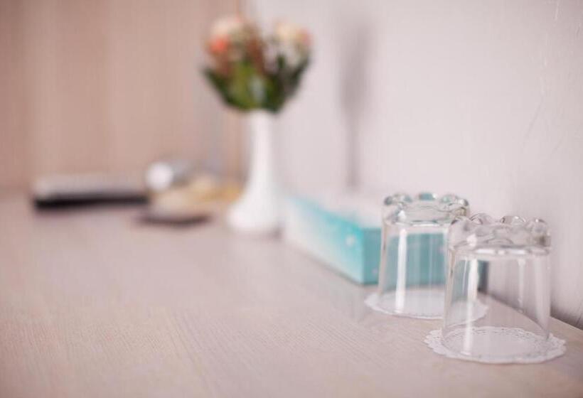 اتاق لوکس, Marsen