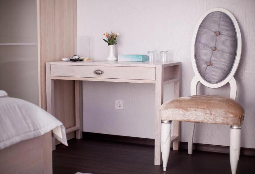 اتاق لوکس, Marsen