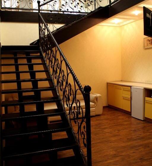 آپارتمان 1 خوابه, Meduza