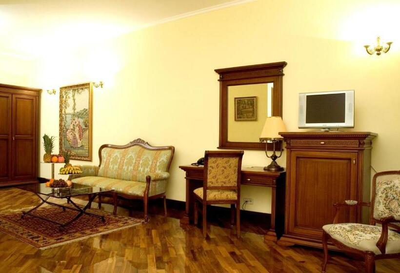 جناح جونيور, Optima Collection Dnipro