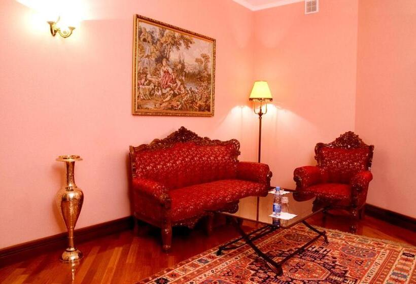 جناح, Optima Collection Dnipro