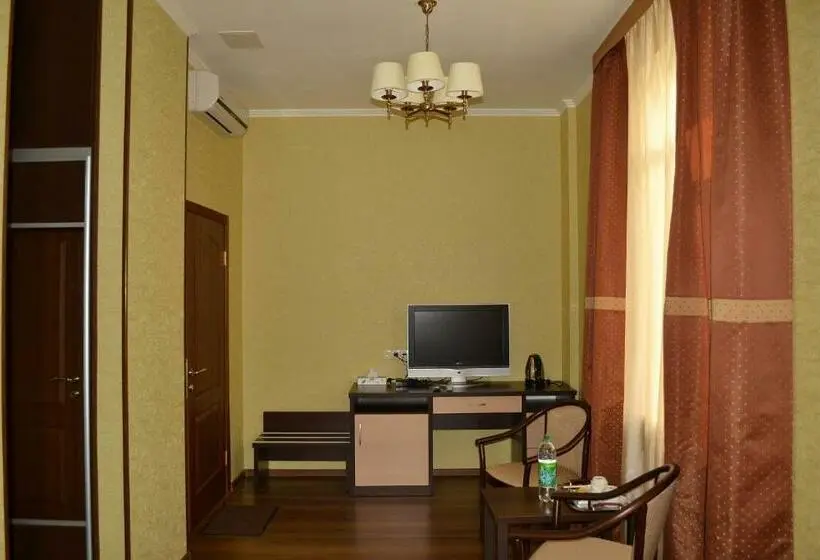 コンフォートルーム, Paloma House