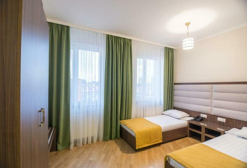 اتاق استاندارد, Pivdenniy