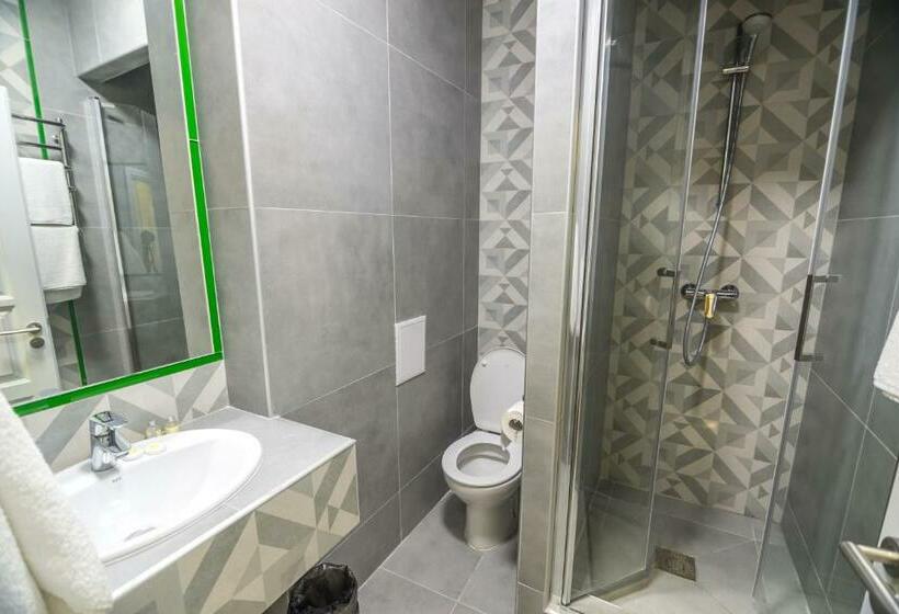 اتاق استاندارد, Pivdenniy