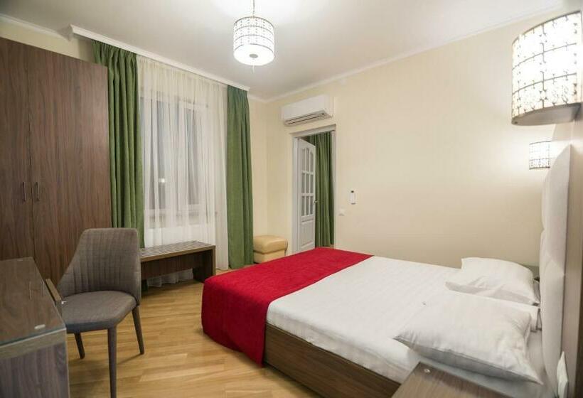 سوییت, Pivdenniy