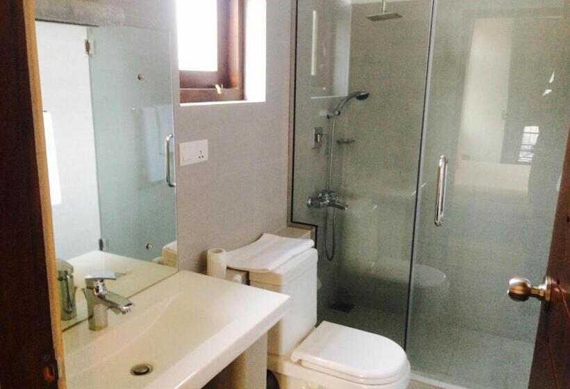 اتاق لوکس سه تخته, Sea Breeze Deluxe Inn