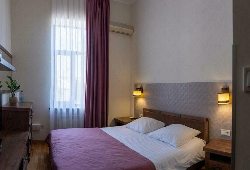 غرفة قياسية فردية, Star