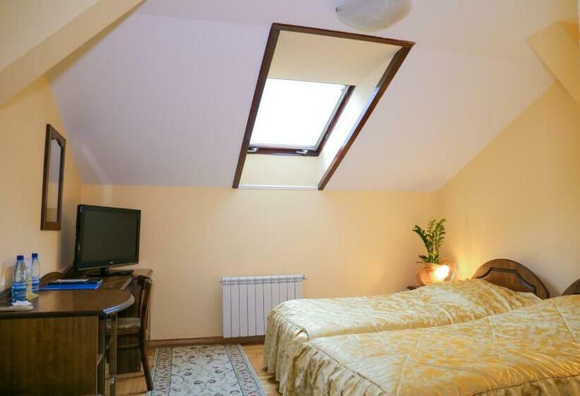 غرفة إقتصادية, Star