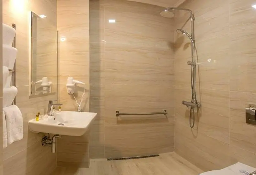 Suite Junior, Star