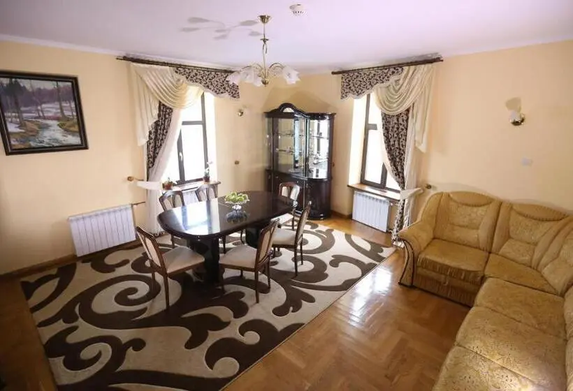 Suite Premium, Star