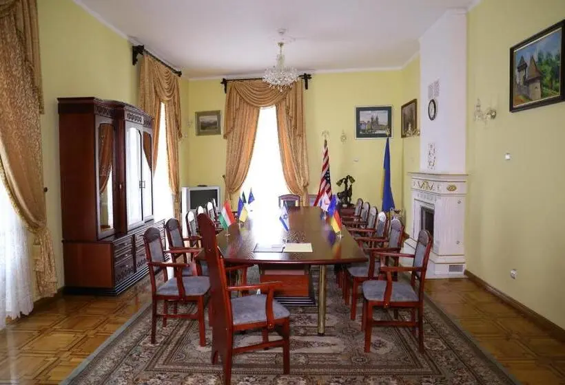 Suite Presidenziale, Star