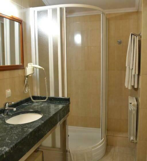 اتاق استاندارد, Strike