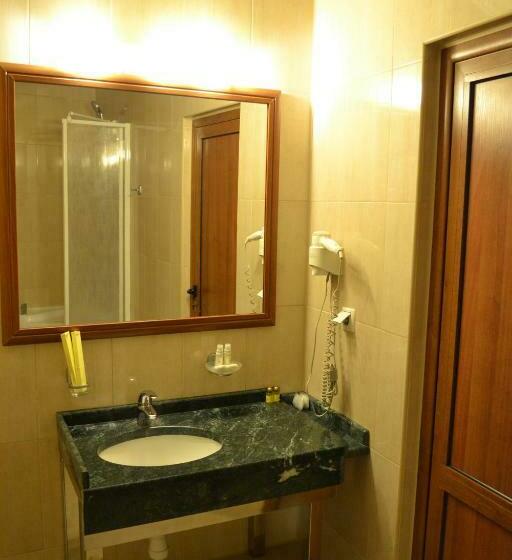 اتاق سوپریور, Strike