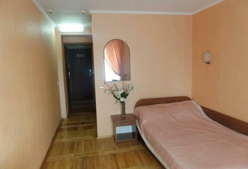 标准单人间, Tourist