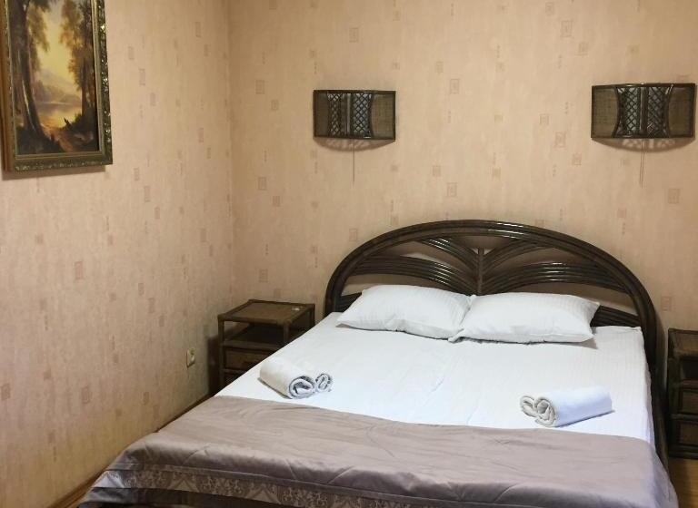 小型套房, Tourist