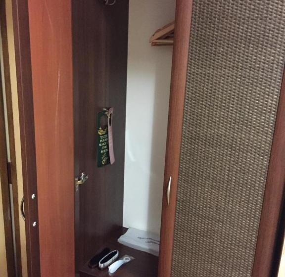 小型套房, Tourist