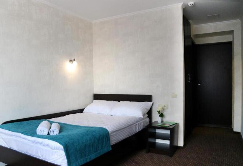 高级单人间, Tourist